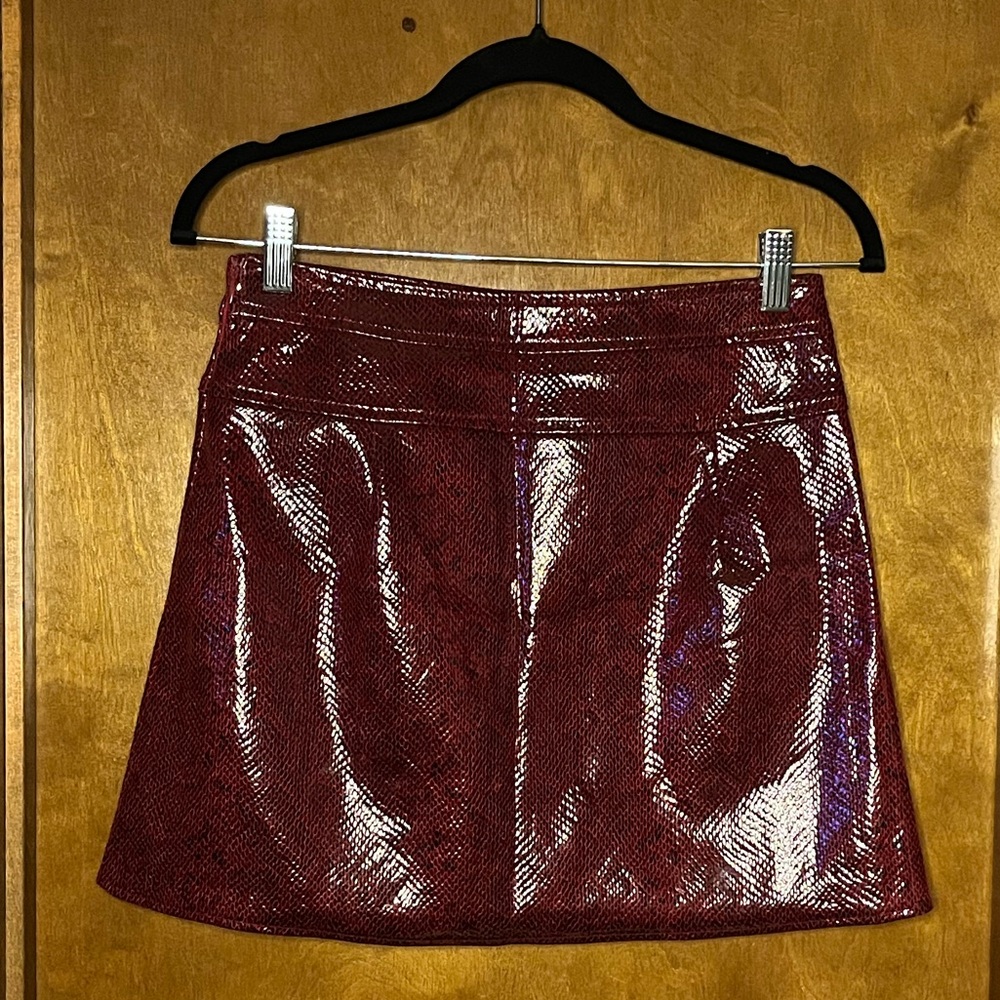Zara Shiny Red python printed Mini Skirt - Picture 3 of 9